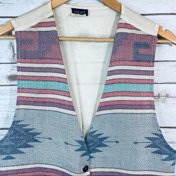 Léger | Southwestern Vest - Picture 3 of 6